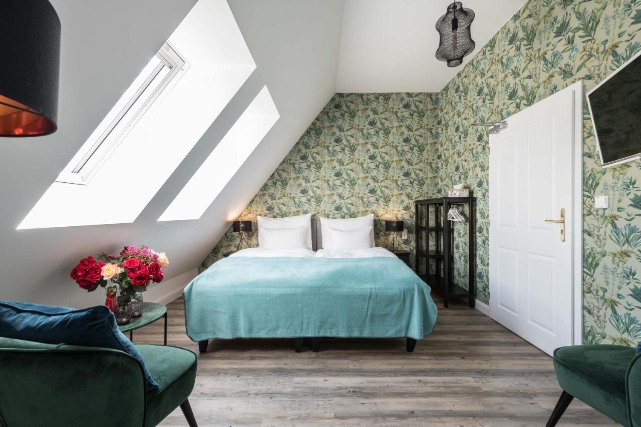 Na Kmine Hotel Obristvi Luaran gambar