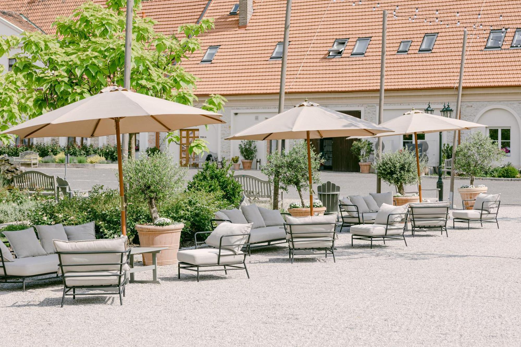 Na Kmine Hotel Obristvi Luaran gambar