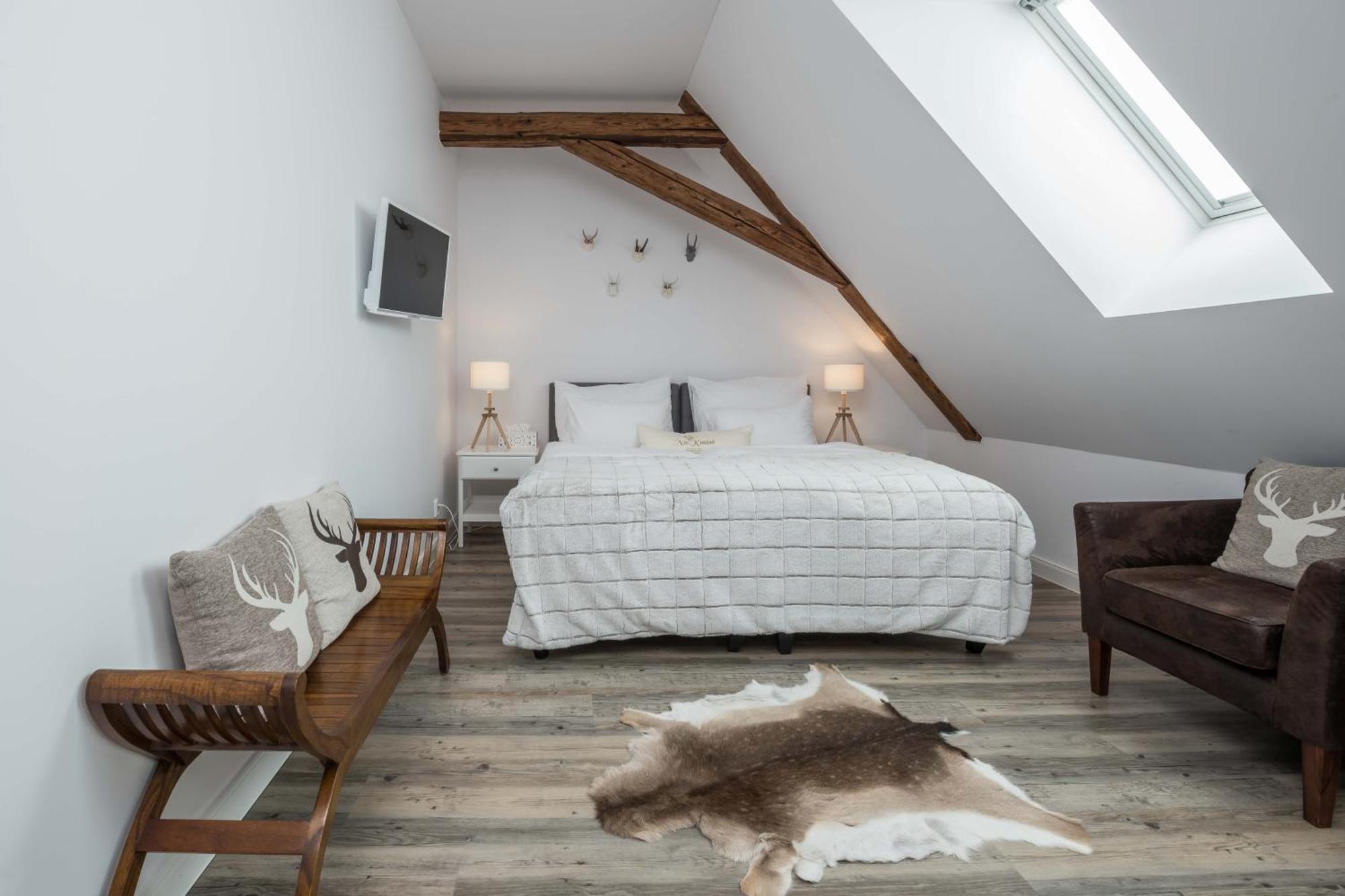 Na Kmine Hotel Obristvi Luaran gambar