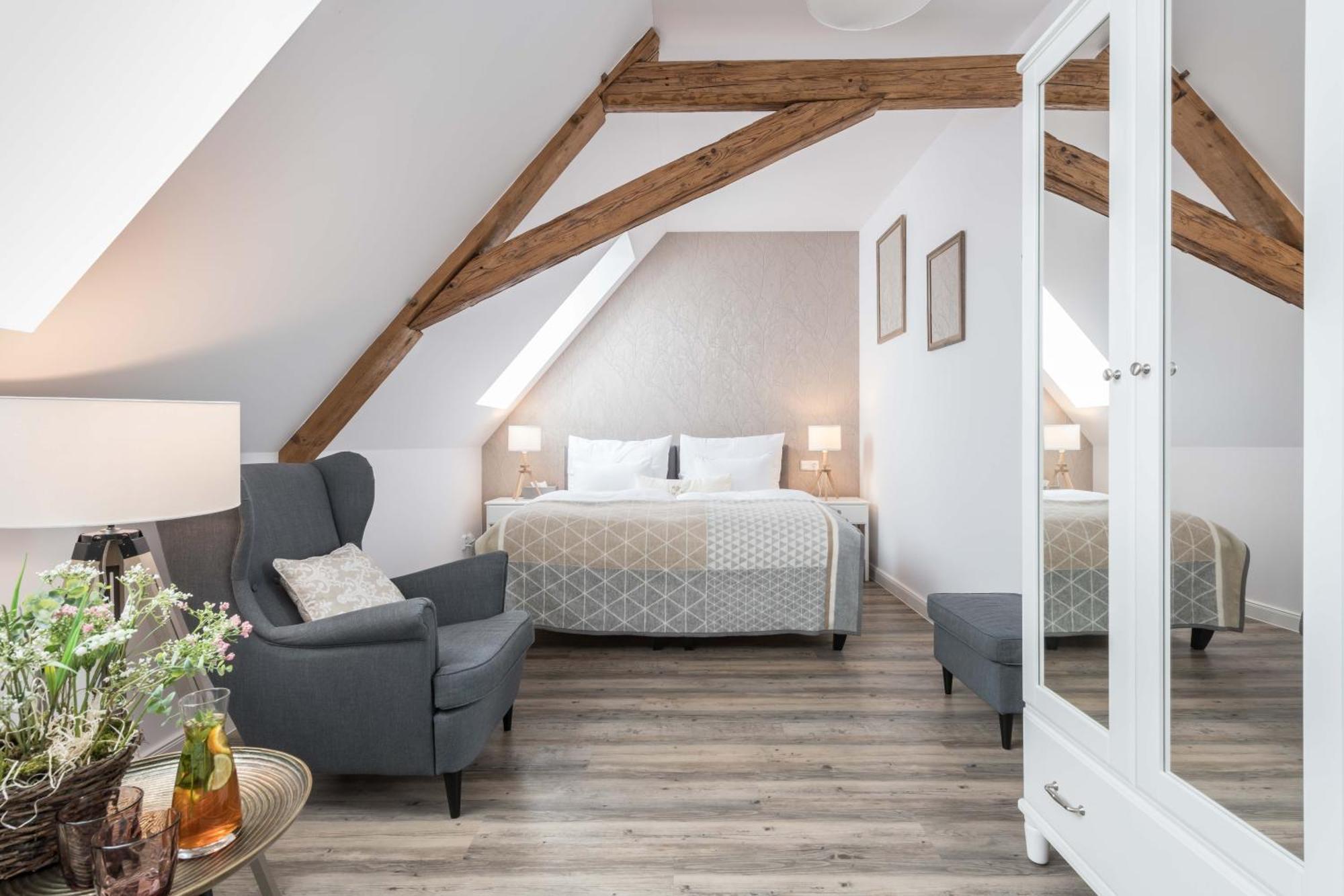 Na Kmine Hotel Obristvi Luaran gambar