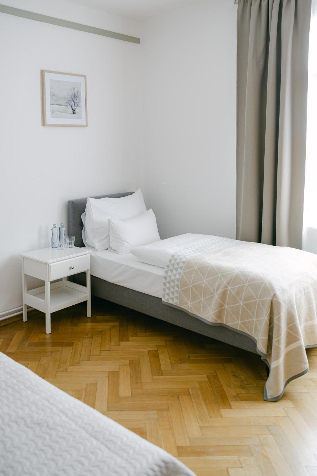 Na Kmine Hotel Obristvi Luaran gambar
